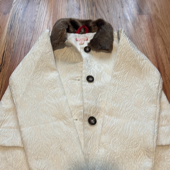 GIRLS beige HOLIDAY dress coat from Nordstrom’s - Picture 4 of 9